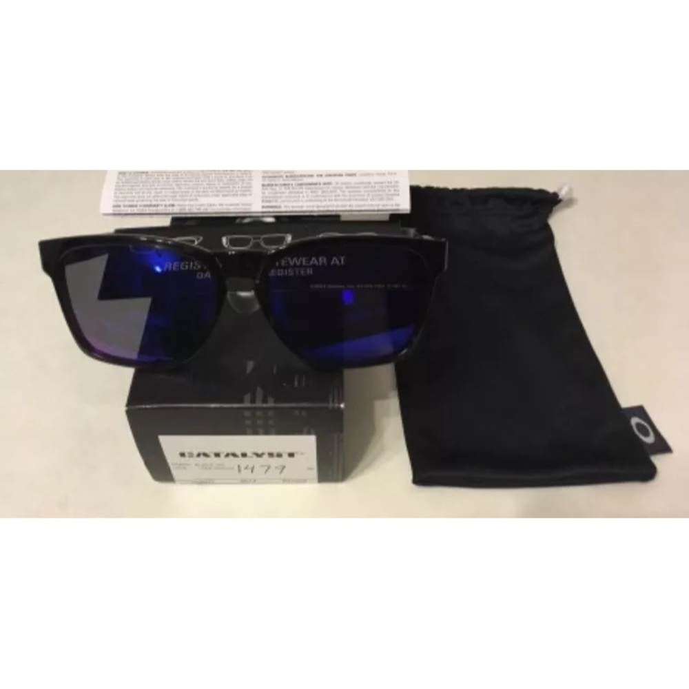 New Oakley Catalyst Sunglasses Black w/Red Iridium - Picture 6 of 6